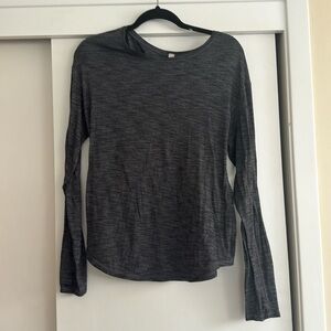 Long sleeve lululemon top - size 10